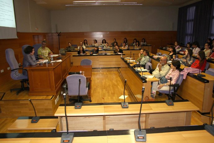 Participantes En El Seminario Sobre Inmigración Celebrado En La UJA.