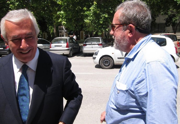 Arenas Y Rejón Antes De Un Mitin Del PP En Baena (Córdoba)