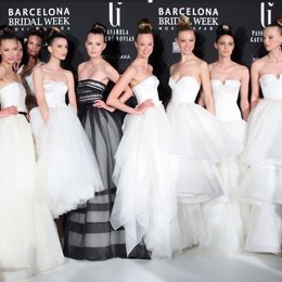 Modelos De Rosa Clará En La Barcelona Bridal Week De 2010