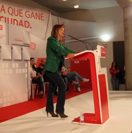 La Ministra De Sanidad Durante Un Mitin Esta Tarde En Medina