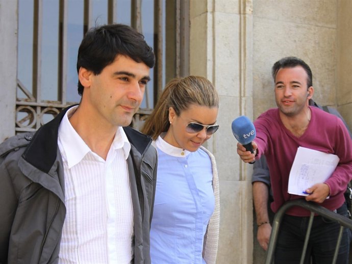 Jesulín Y María José Campanario A La Salida Del Juicio De La Operación Karlos