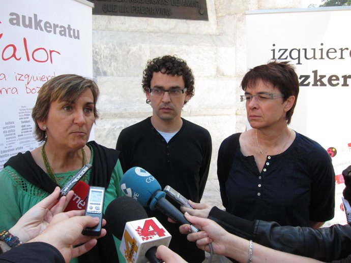 Los Candidatos De I-E Marisa De Simón, Txema Mauleón Y Edurne Eguino.