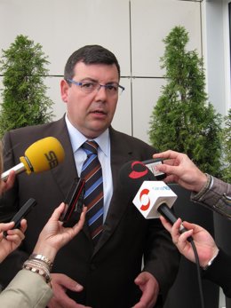 El Candidato Socialista A La Alcaldía De Gijón, Santiago Martínez Argüelles