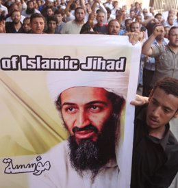 Islamista Con La Foto De Bin Laden