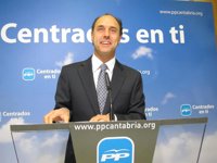 Diego cree que Zapatero da la razón al PP y despeja "cualquier duda" al definir a Revilla como "colaborador útil"