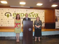 Griñán afirma que el PP es "experto" en judicializar la vida política