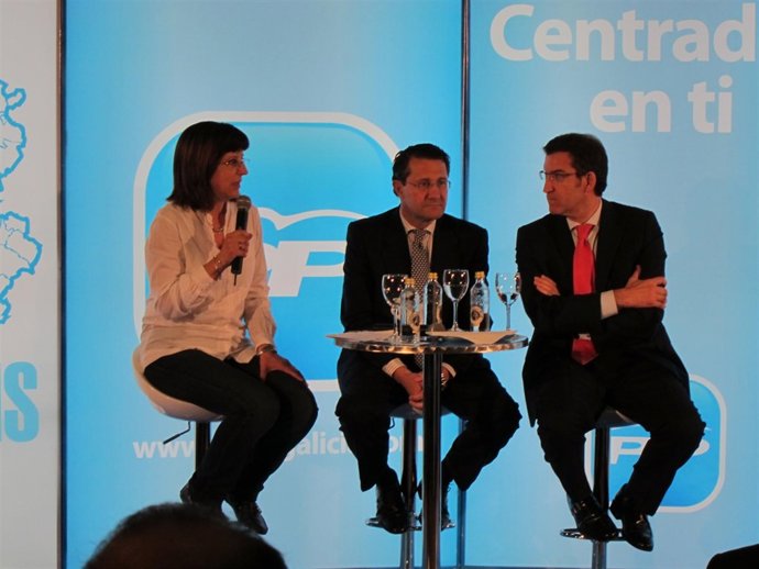 Desayuno Informativo De Núñez Feijóo Y Conde Roa