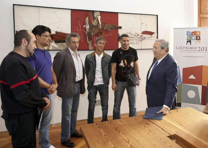 Reunión De Saavedra (PSOE) Con Los Bomberos De Las Palmas De Gran Canaria