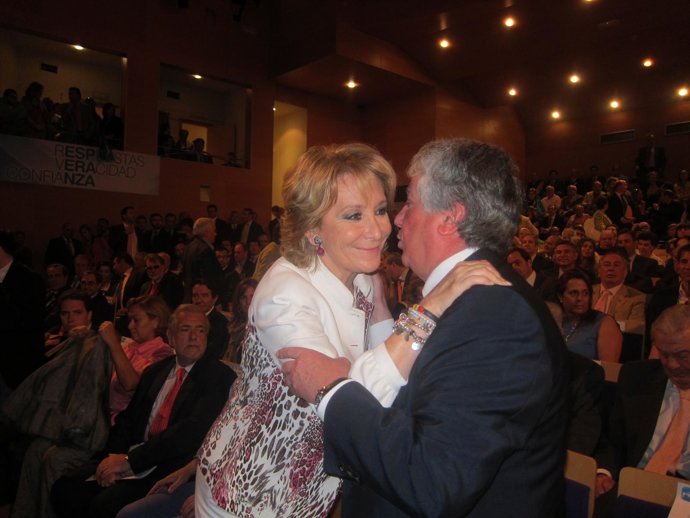 Esperanza Aguirre En Tres Cantos