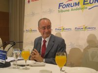 De la Torre justifica el envío de una carta a los usuarios de Emasa al no ser la subida iniciativa municipal