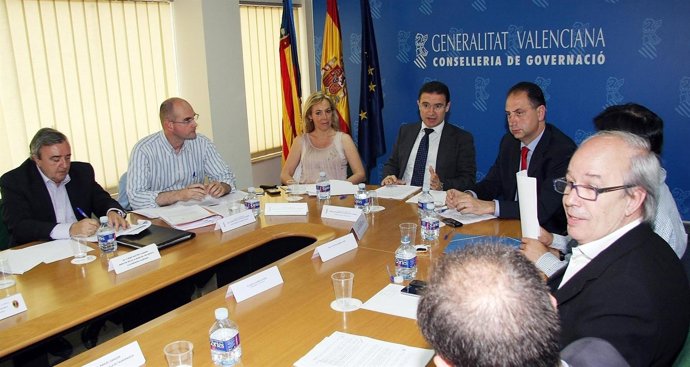 Reunón De Castellano Con Expertos Del Sector Taurino Para Ultimar El Reglamento