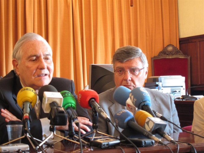 Visita A Sevilla Del Presidente Del Supremo