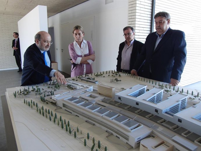 Candidatos Del PSOE En El Hospital