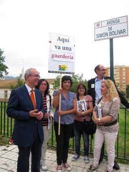 Moreno Brenes Y Morillas, En El Lugar Donde Está Proyectada La Escuela Infantil