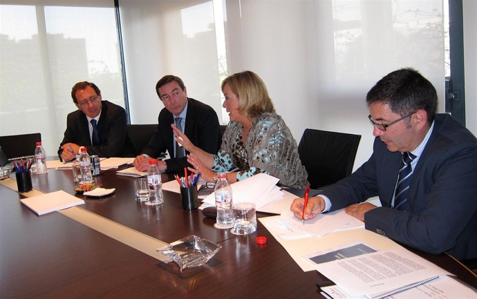 Flores Y Juste Abordan La Situación De Los Comités De Ruta De El Altet Y Manises