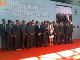 Plantilla Del Real Madrid En La Casa De Correos