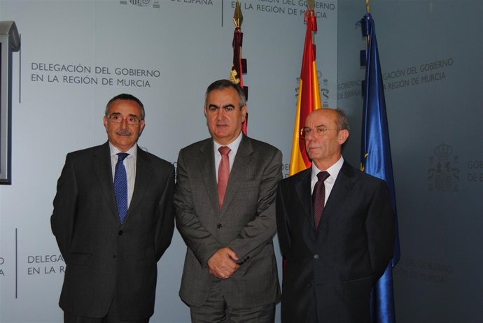 Antonio Puig, Rafael González Tovar Y Juan Abellán