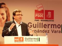 Vara replica a Monago que los sueldos se publican "desde hace dos años" y le insta a dar a conocer los del PP