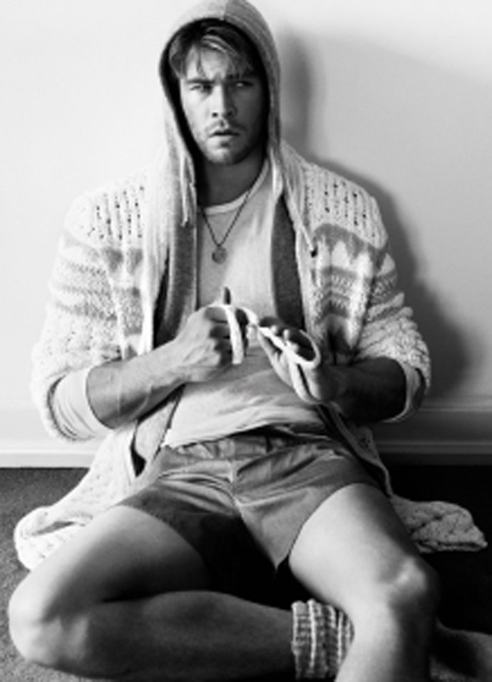 Posado De Chris Hemsworth Para La Revista 'Interview'
