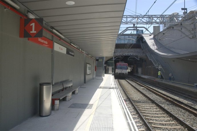 Estacion De Cercanías De Intxaurrondo
