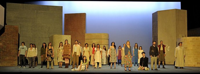 EL CAET Sube Al Escenario 500 Personajes Vecinales