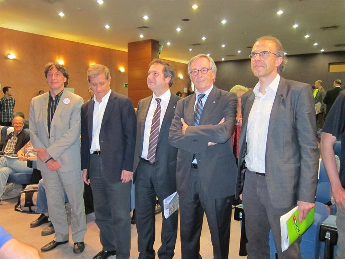 Cara A Cara Entre Los Candidatos Xavier Trias Y Jordi Hereu