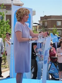 Aguirre dice que Gómez "estaba en su derecho" de ir al S.Miguel, pero recuerda que en Parla había colegios públicos