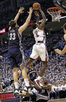 Marc Gasol Serge Ibaka Memphis Grizzlies Oklahoma City Thunder