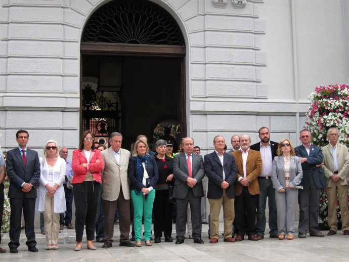Concentración En Apoyo A Las Víctimas Del Seísmo De Lorca
