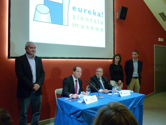 Miembros De La Directiva De Eureka! Zientzia Museoa