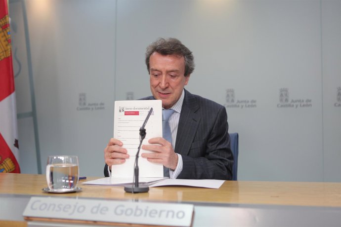 Consejero De La Presidencia Y Portavoz, José Antonio De Santiago-Juárez