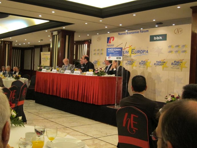Coloquio Del Fórum Europa. Tribuna Euskadi.