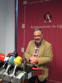 Sariego recurre el auto que sobresee su querella contra Pecharroman y apunta que en él hay "bastantes falsedades"