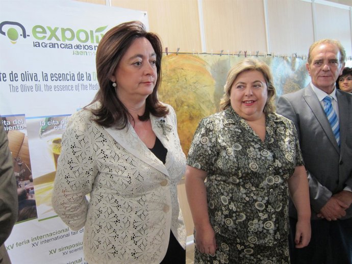 Las Consejeras Mar Moreno Y Clara Aguilera