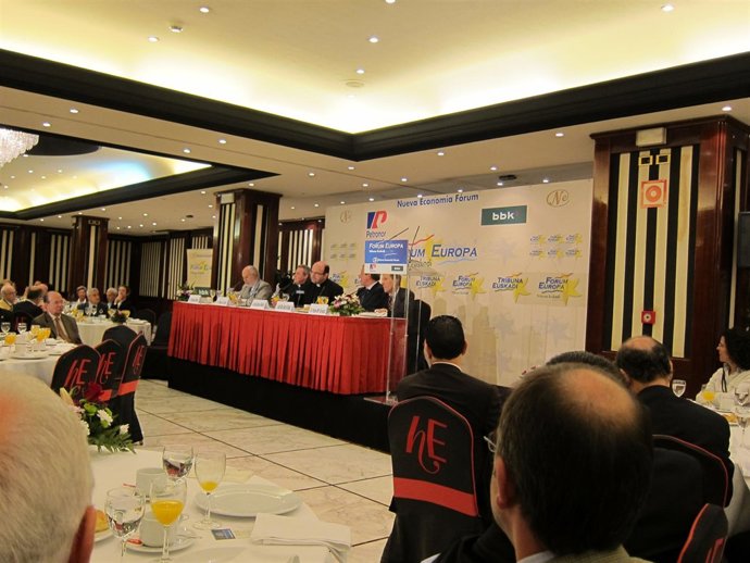Coloquio Del Fórum Europa. Tribuna Euskadi.