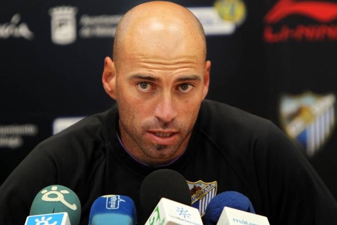 Willy Caballero, Durante Una Rueda De Prensa
