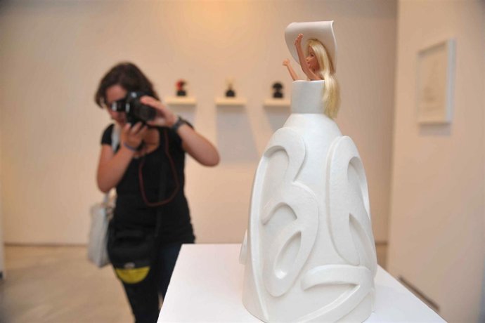 Muestra 'A Propósito De La Barbie' Que Acoge La Sala Moreno Villa De Málaga 