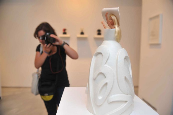 Muestra 'A Propósito De La Barbie' Que Acoge La Sala Moreno Villa De Málaga 