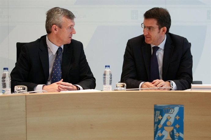 albeto nunez feijoo comparece en rolda de prensa para dar conta dos asuntos trat