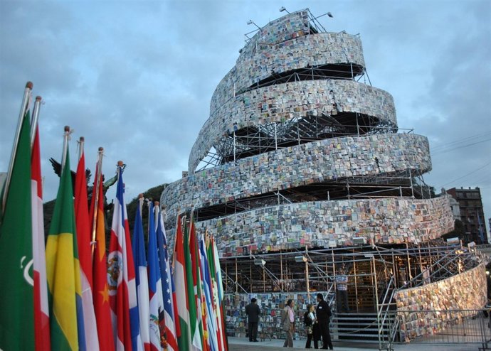 Nota C. Presidencia: GALICIA ESTÁ PRESENTE NA "TORRE DE BABEL" CONSTRUÍDA POLA C