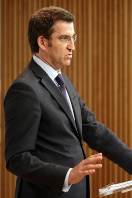 alberto nunez feijoo comparece en rolda de prensa para informar dos asuntos abor