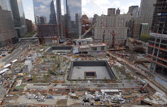 Monumento A Las Torres Gemelas En Nueva York