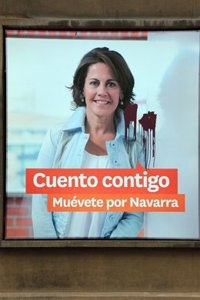 Desconocidos lanzan huevos y pintura contra una sede de UPN en Pamplona