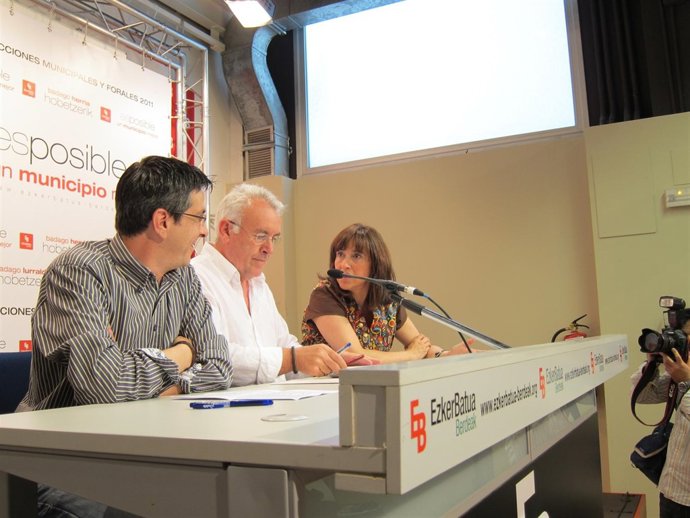 Cayo Lara Y Representantes De EB