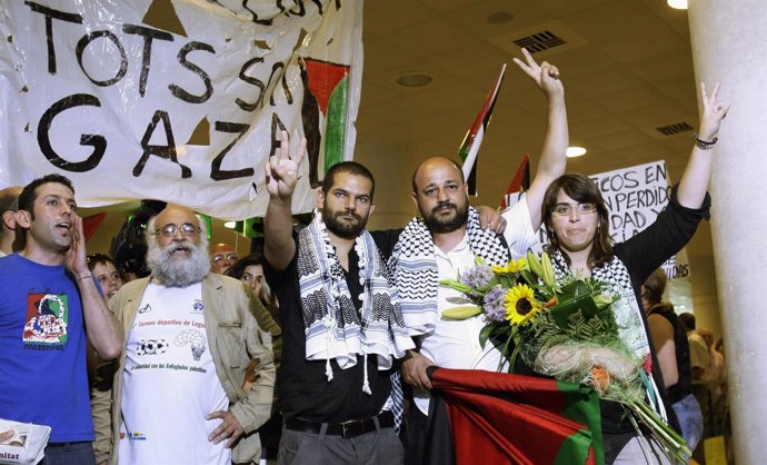 Los activistas de la flotilla solidaria llegan a Barcelona