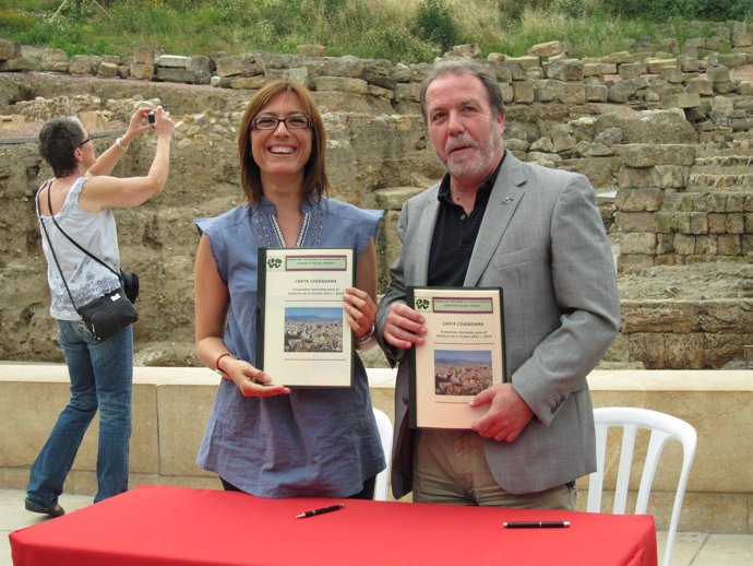 María Gámez Y Presidente De Unidad, Ramón Carlos Morales, Firman Carta Ciudadana