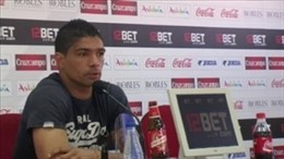 Renato, Durante Una Rueda De Prensa
