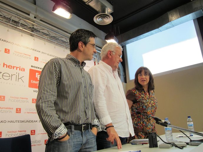 Cayo Lara Y Representantes De EB