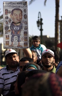 Cartel En Egipto Contra El Ex Presidente Hosni Mubarak