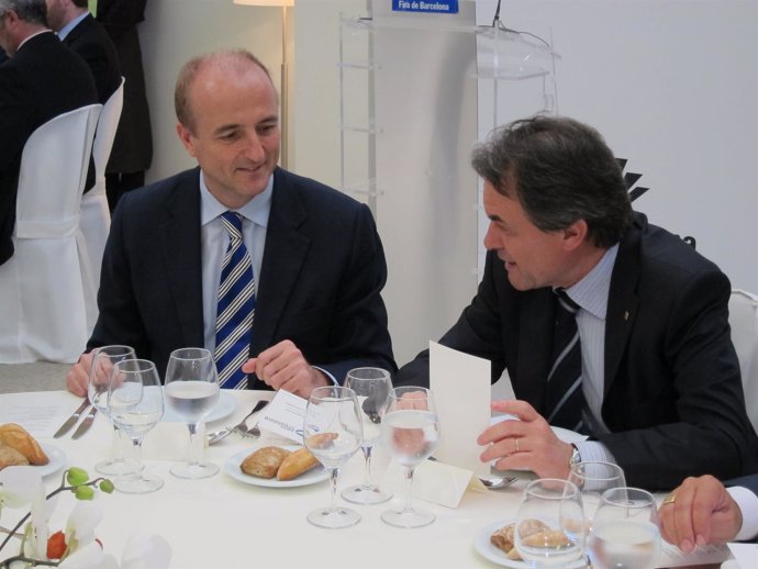 El Ministro De Industria, Miguel Sebastián,  Y El Presidente Catalán, Artur Mas